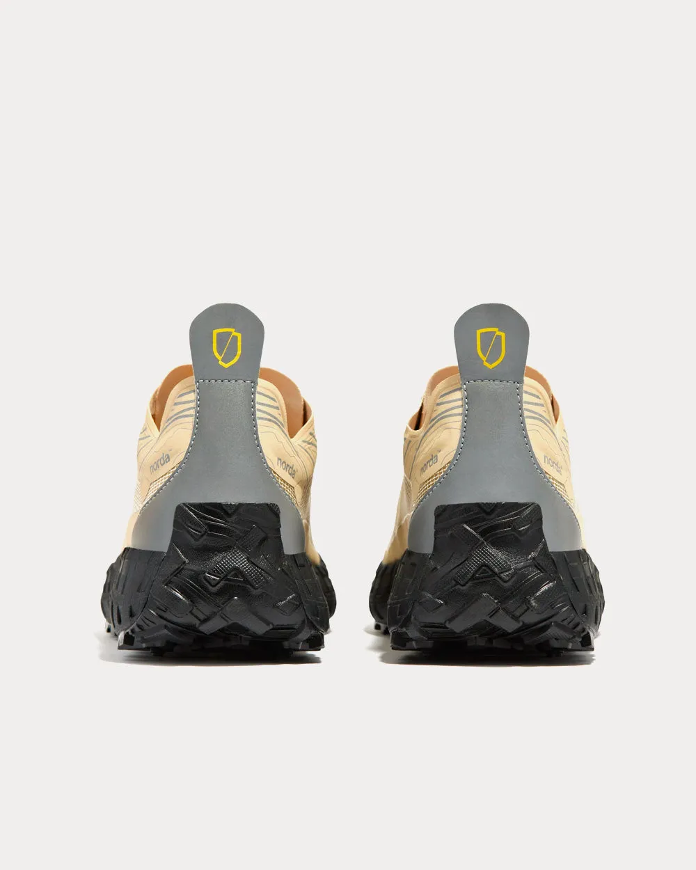 001 Pebble Running Shoes