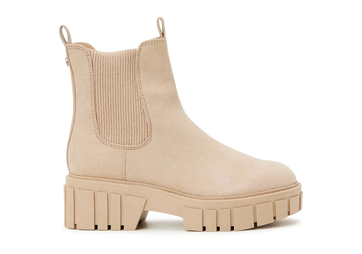 Madden NYC Women's Chunky Lug Chelsea Boots